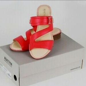 NWT women's coral sandals
